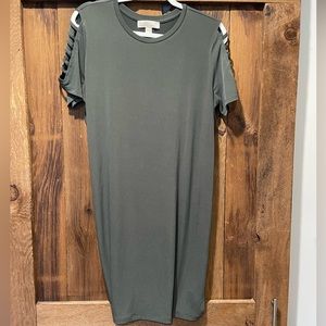 PRICE CUT ✂️ BRAND NEW • Michael Kors Green Midi Dress Large